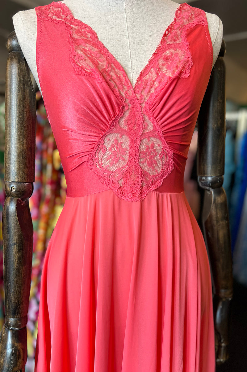 Vintage 1970s Salmon Pink Gown & Robe