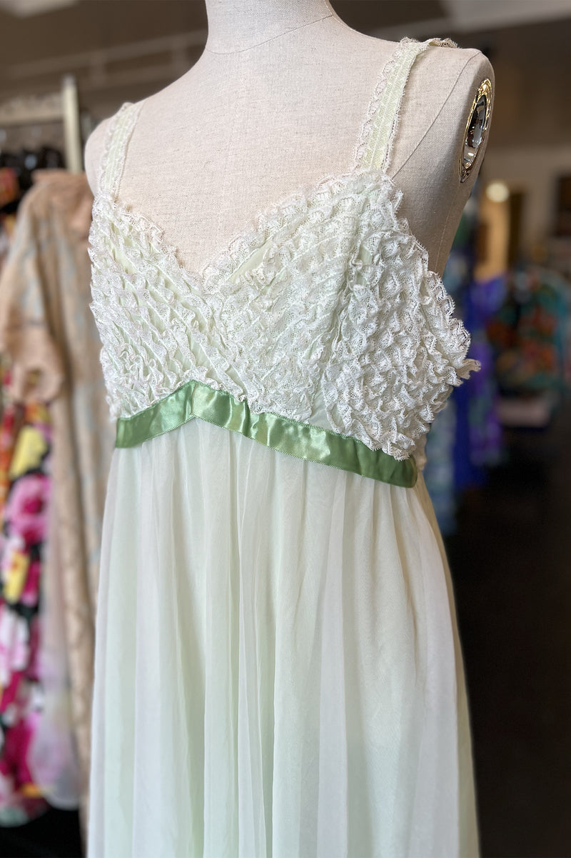 Vintage 1950s/60s Green/White Nylon Gown